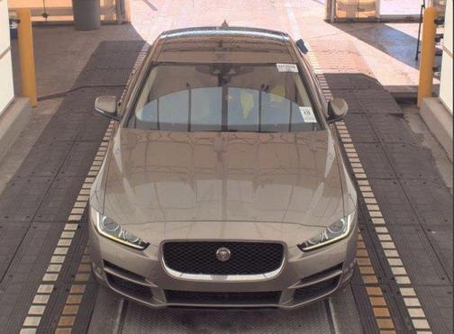 2017 Jaguar XE 25t Premium