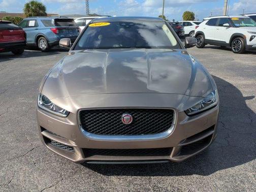 2017 Jaguar XE 25t Premium