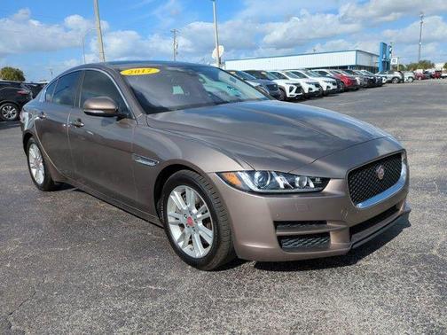 2017 Jaguar XE 25t Premium