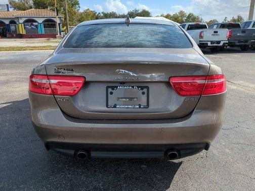 2017 Jaguar XE 25t Premium