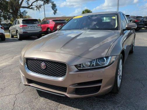 2017 Jaguar XE 25t Premium