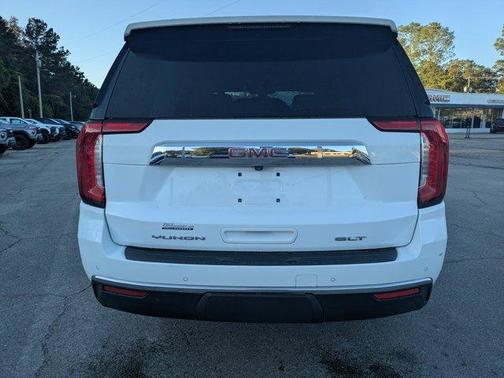 2022 GMC Yukon SLT