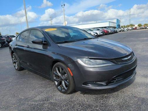 2015 Chrysler 200 S