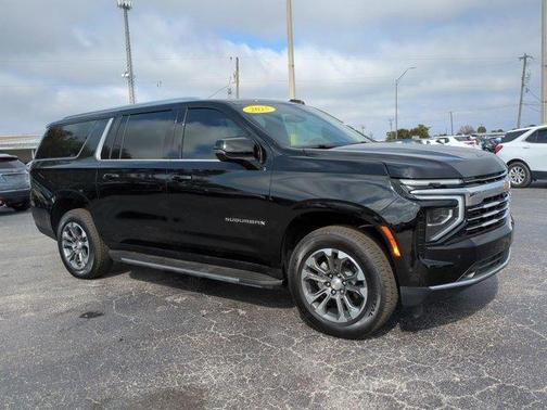 2025 Chevrolet Suburban LT