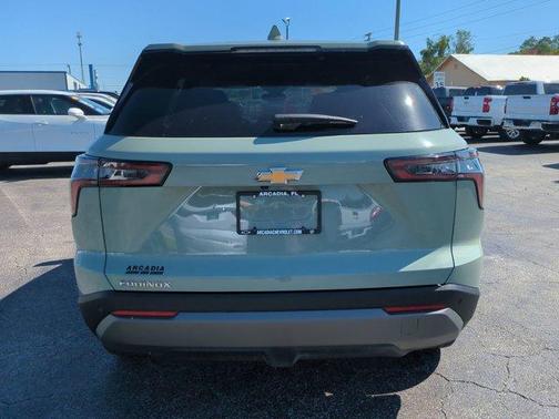 Green 2025 Chevrolet Equinox LT