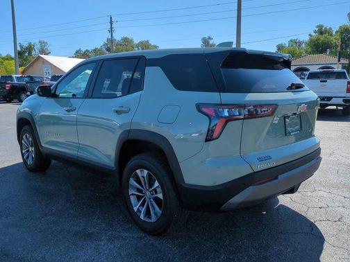 Green 2025 Chevrolet Equinox LT