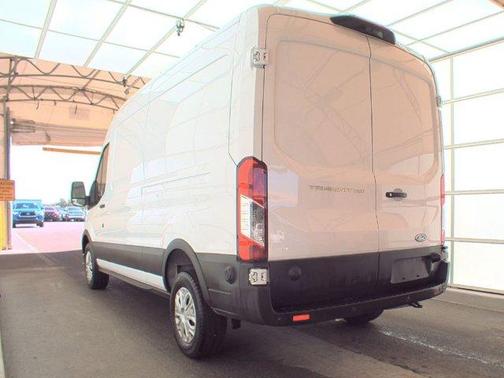 2024 Ford Transit-250 148 WB Medium Roof Cargo