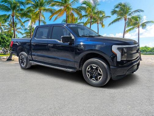 2023 Ford F-150 Lightning XLT