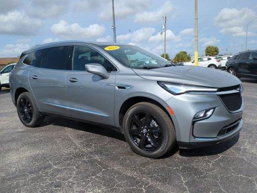 2024 Buick Enclave Essence