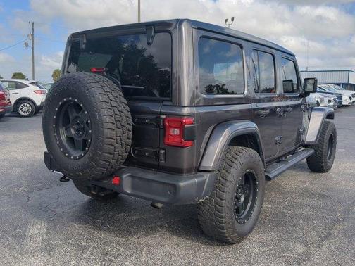 2020 Jeep Wrangler Unlimited Sahara Altitude