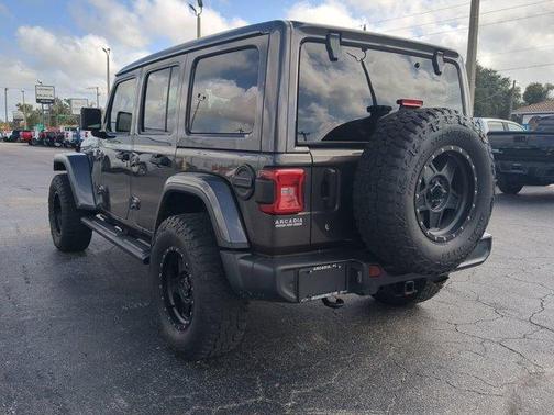 2020 Jeep Wrangler Unlimited Sahara Altitude