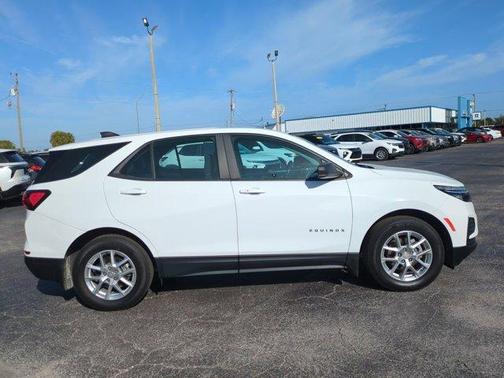 2022 Chevrolet Equinox LS