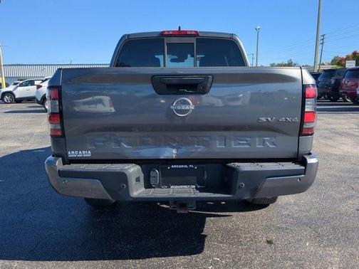 2022 Nissan Frontier SV