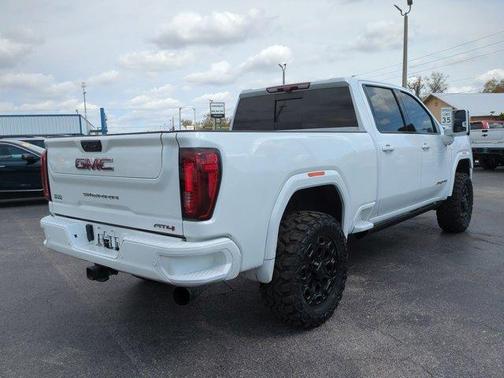 2023 GMC Sierra 2500 AT4