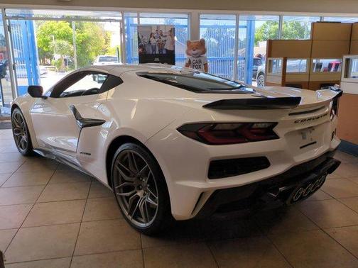 Arctic White 2026 Chevrolet Corvette Z06