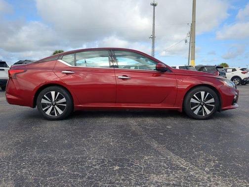 2022 Nissan Altima 2.5 SL