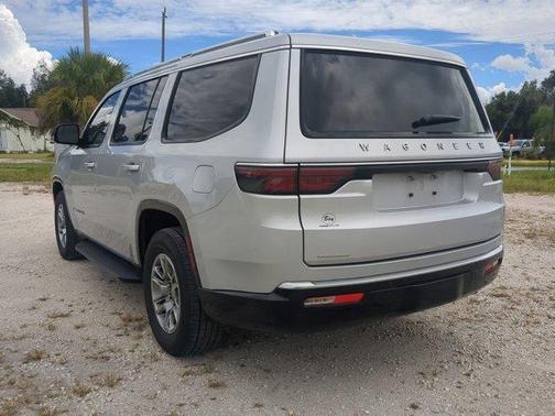 2023 Jeep Wagoneer Base