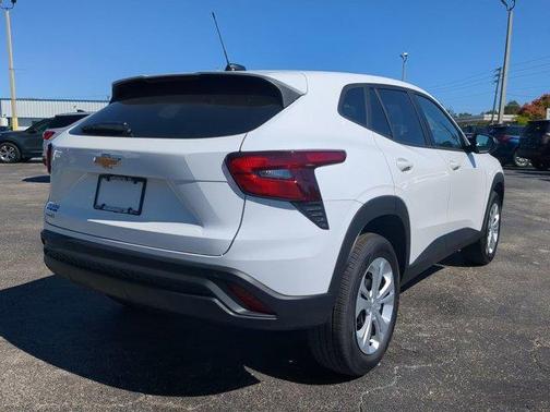 2026 Chevrolet Trax LS