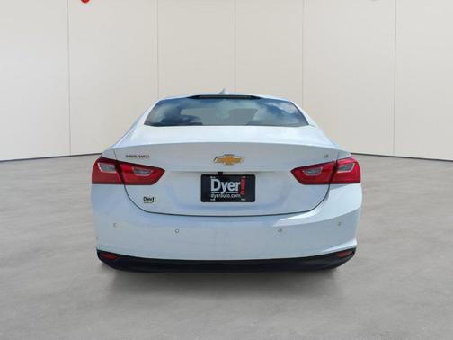 Summit White 2024 Chevrolet Malibu FWD 1LT
