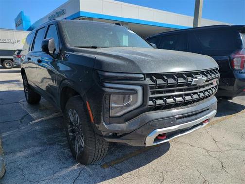 2025 Chevrolet Suburban 4WD Z71