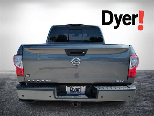 2021 Nissan Titan SV
