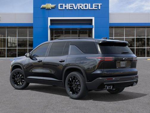 Mosaic Black Metallic 2026 Chevrolet Traverse LT