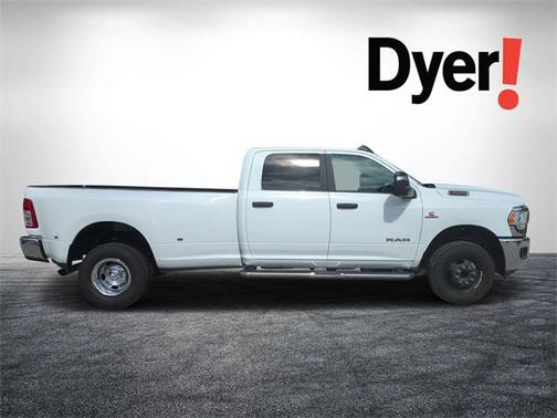 2024 RAM 3500 Big Horn Crew Cab 4x4 8' Box