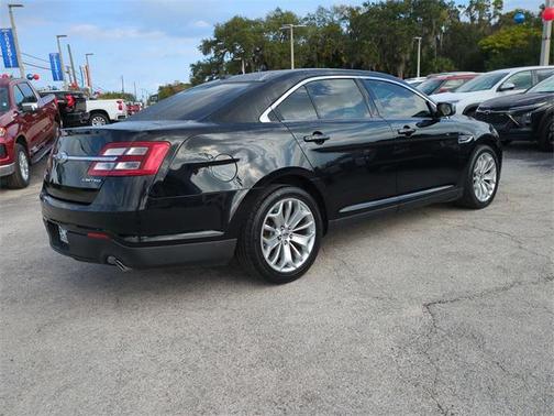 2019 Ford Taurus Limited