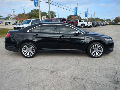 2019 Ford Taurus Limited