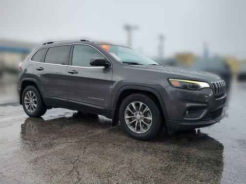 Granite Crystal Metallic Clearcoat 2019 Jeep Cherokee Latitude Plus