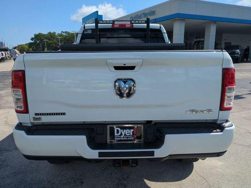 Bright White Clearcoat 2022 RAM 2500 Big Horn Crew Cab 4x4 6'4' Box