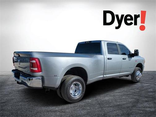 2024 RAM 3500 Big Horn Crew Cab 4x4 8' Box