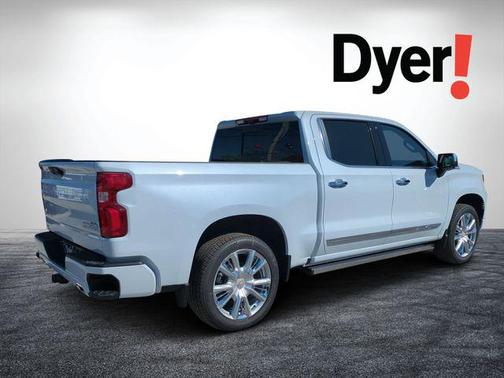 Polar White Tricoat 2026 Chevrolet Silverado 1500 High Country