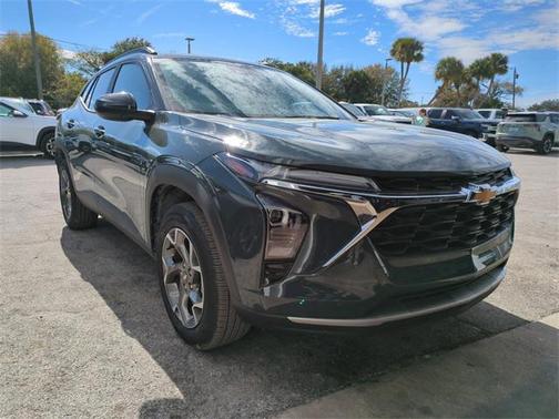 2025 Chevrolet Trax LT