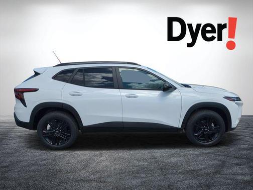 Summit White 2026 Chevrolet Trax FWD ACTIV