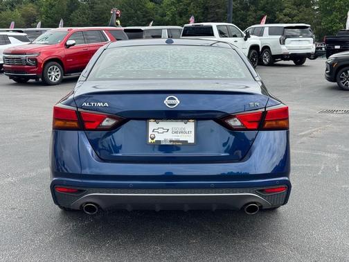 2020 Nissan Altima SR FWD