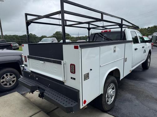 2022 RAM 2500 Tradesman Crew Cab 4x4 8' Box