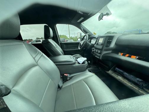 2022 RAM 2500 Tradesman Crew Cab 4x4 8' Box