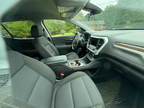 2023 GMC Acadia FWD SLE