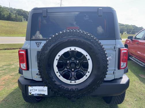 2023 Ford Bronco Base