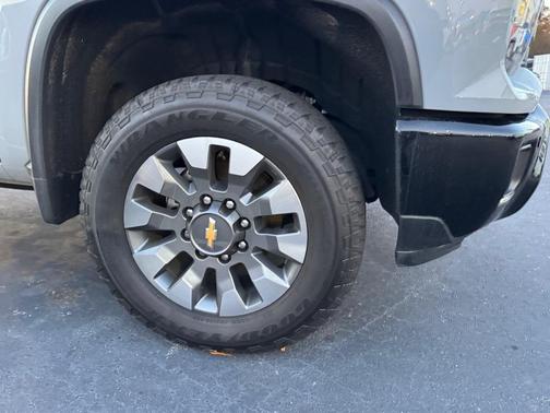 2025 Chevrolet Silverado 2500 Custom