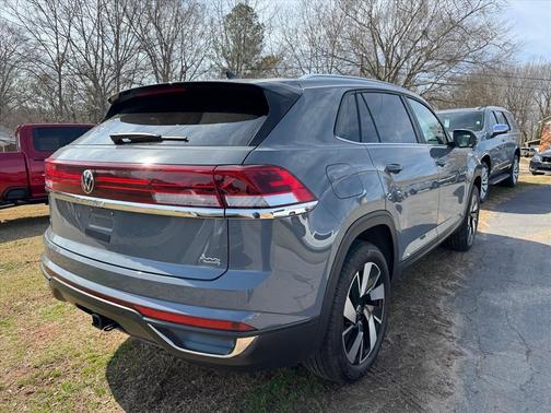 2024 Volkswagen Atlas Cross Sport 2.0T SE w/Technology