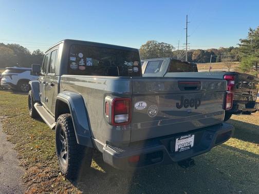 2021 Jeep Gladiator Sport S