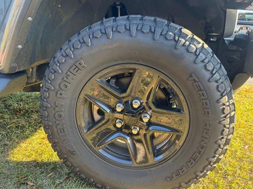 2021 Jeep Gladiator Sport S