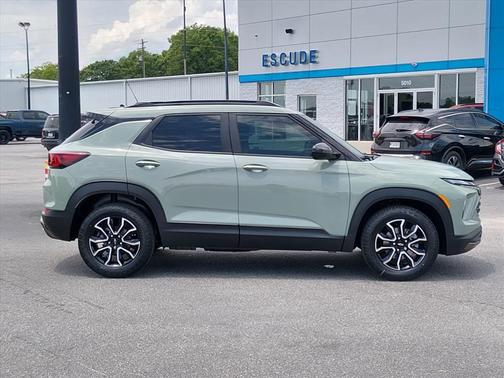 Cacti Green 2026 Chevrolet Trailblazer ACTIV