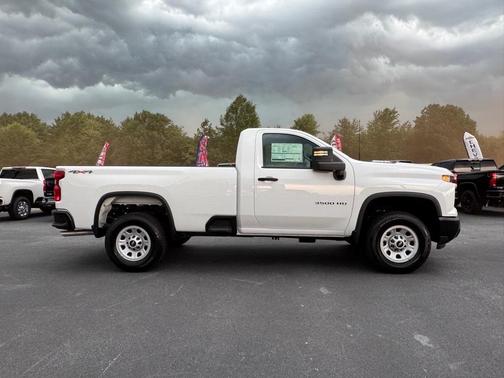 2025 Chevrolet Silverado 3500 WT