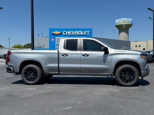 2025 Chevrolet Silverado 1500 Custom