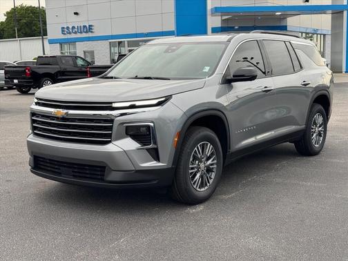 Sterling Gray Metallic 2026 Chevrolet Traverse LT