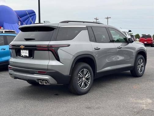 Sterling Gray Metallic 2026 Chevrolet Traverse LT