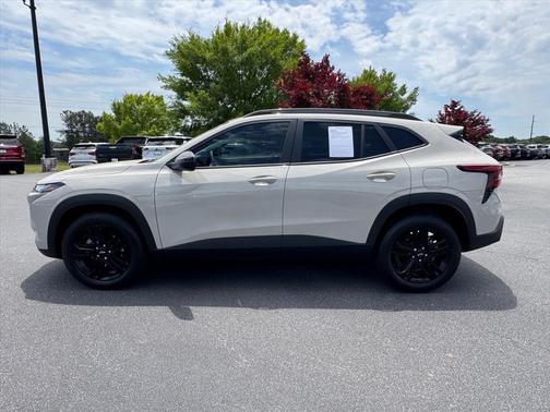 White Sands 2026 Chevrolet Trax FWD ACTIV